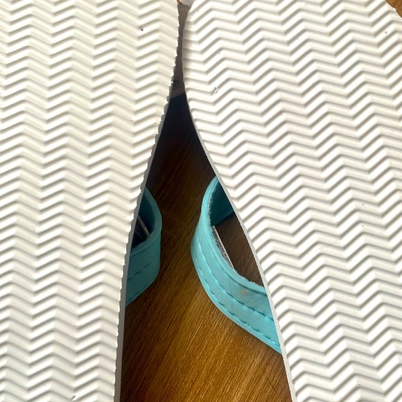 New with tags Flip Flops size 11-12 - Picture 5 of 6